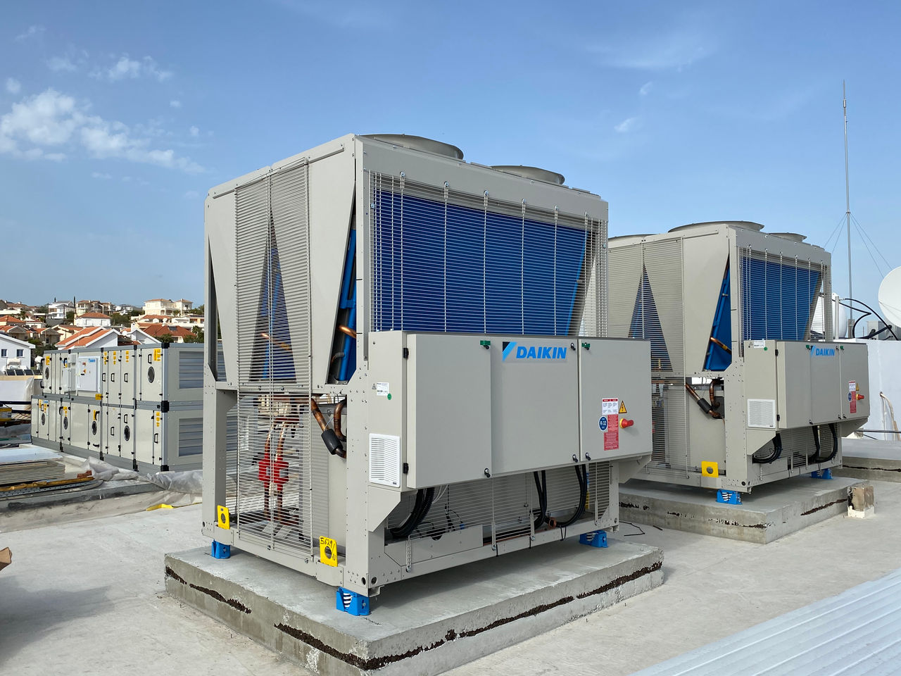 HVAC asennettuna rakennukseen
